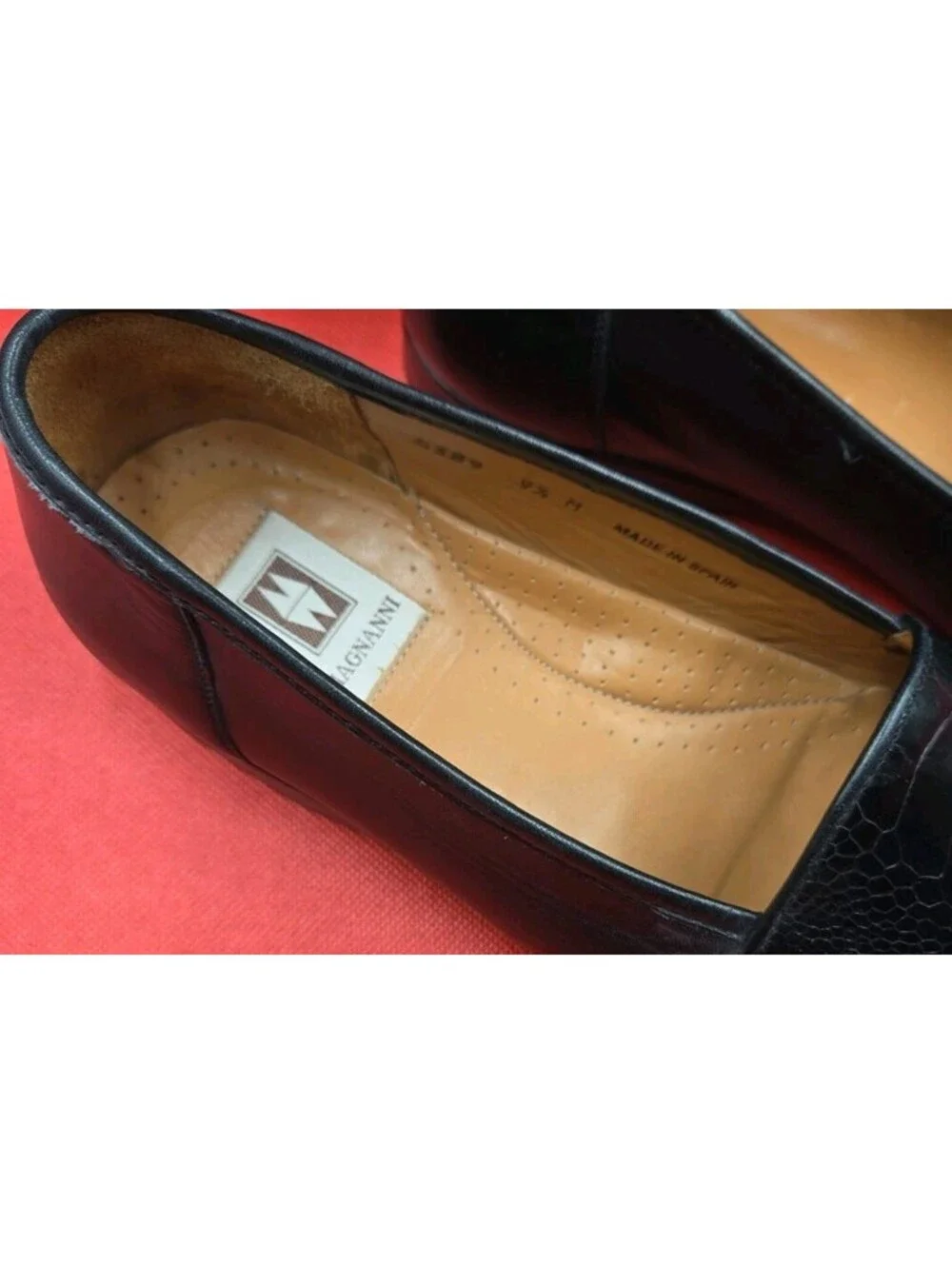 Magnanni Penny Loafers Mens 9 1/2 M Black Leather Slip On Dress Shoes Made Spain